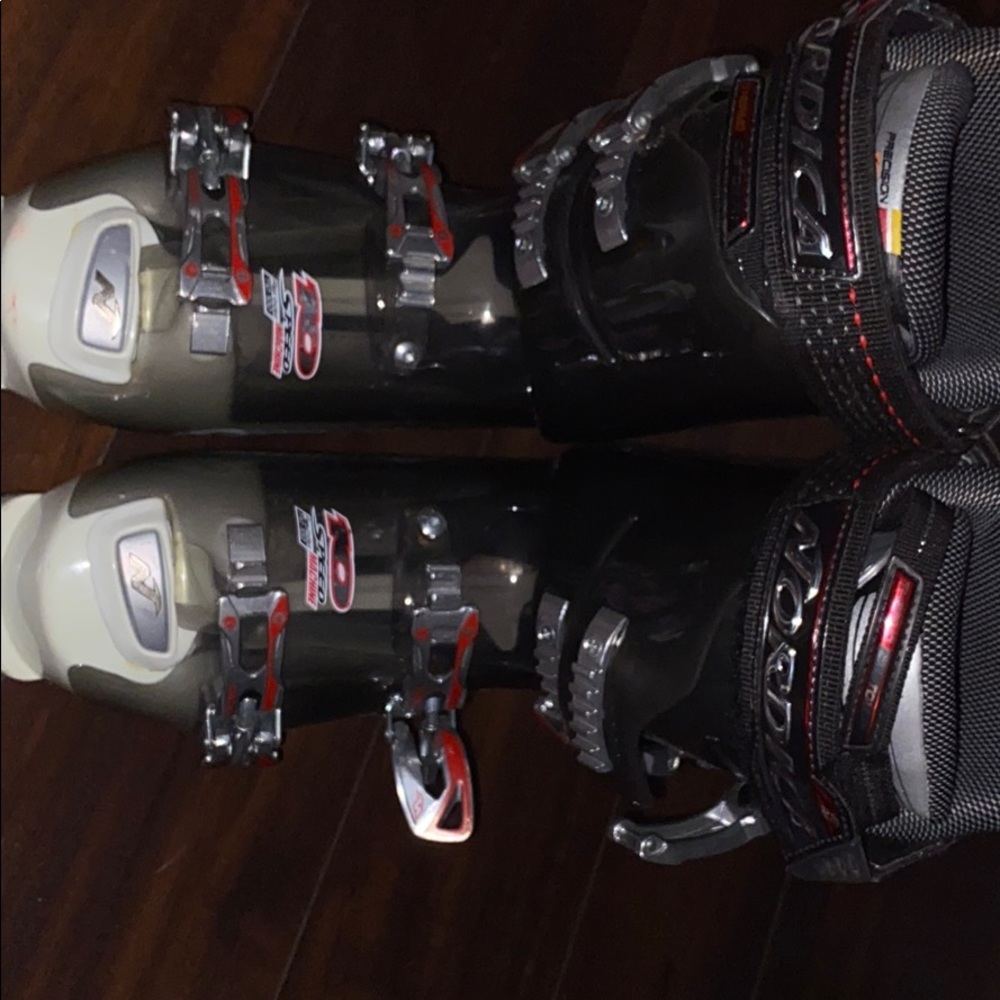 Nordica snow boots